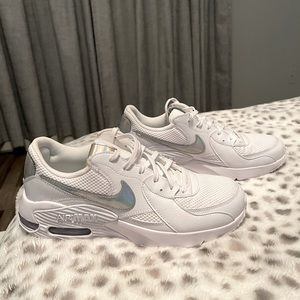 Women’s Nike Air Max Sneakers, 9.5, White
